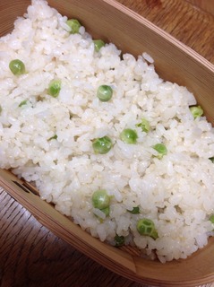 2016年うすい豌豆おひさん豆ご飯.jpg