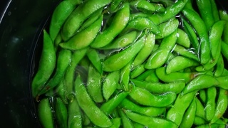 肴豆茹でてます.jpg